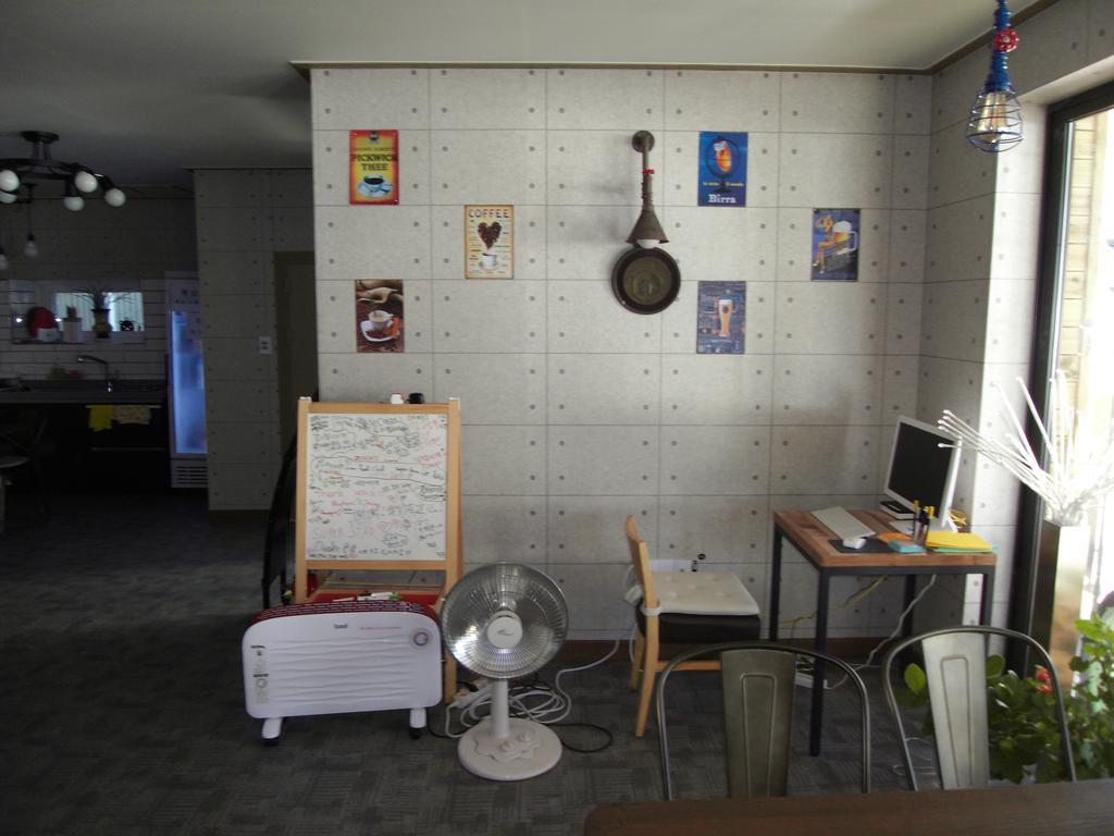 Story House Hotell Sokcho Exteriör bild