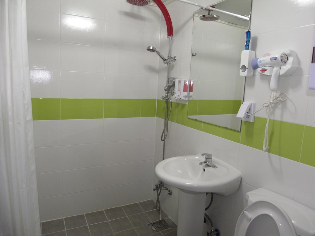 Story House Hotell Sokcho Exteriör bild